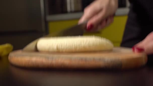 Friska Mjölk Ekologisk Shake Banan Smoothie Förbereda Process Preparera Ingredienser — Stockvideo