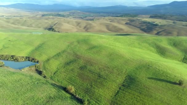 Aerial Krajobraz Przyrody Piękne Wzgórza Pola Toskanii Włochy — Wideo stockowe