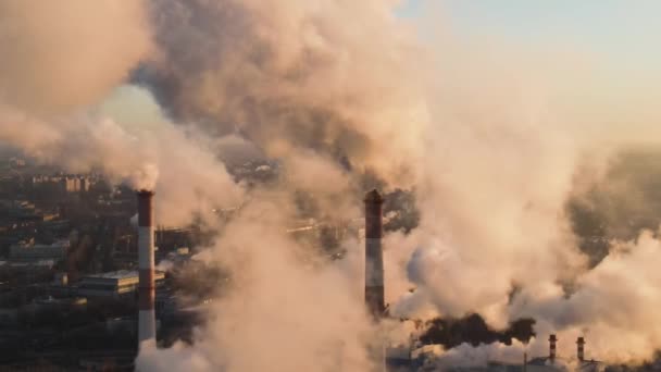 Vista Aérea Nubes Humo Tuberías Plantas Área Industrial Chimenea Humo — Vídeos de Stock