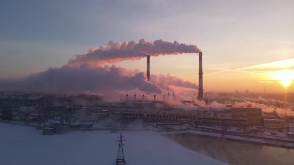 Rauchende Fabrikschlote Umweltproblem Der Umwelt Und Luftverschmutzung Großstädten Blick Auf — Stockvideo
