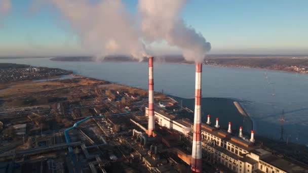 Contaminación Industrial Fábrica Atmósfera Gases Escape Chimeneas Emisión Humo Grueso — Vídeo de stock