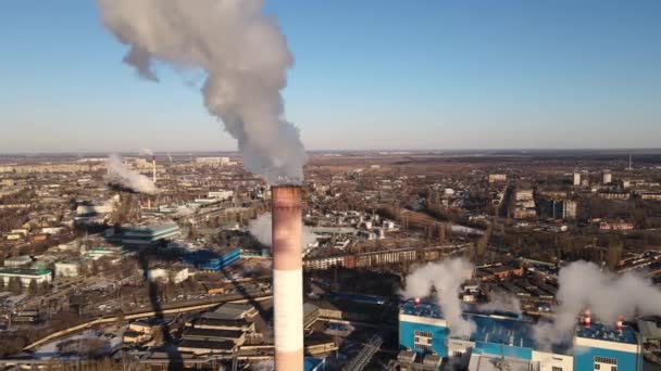 Промисловий Завод Викидів Вуглецевих Газів Димом Атмосфері Промислові Труби Забруднені — стокове відео