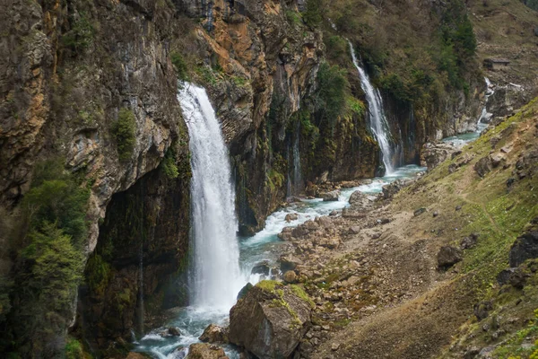 Cataratas Kapuzbasi Parque Nacional Aladaglar Turquía — Foto de Stock