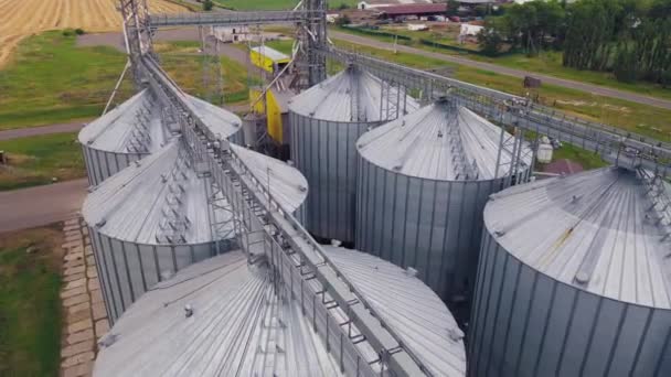 Silos de grãos agrícolas para agricultura — Vídeo de Stock