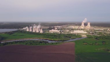 Nükleer Santral. Düşük karbon ayak izi ve Endüstriyel emisyonlu elektrik kaynakları