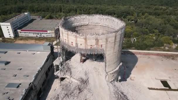 Ruïnes Van Roestige Verlaten Oude Fabriek Luchtfoto Van Verlaten Installaties — Stockvideo