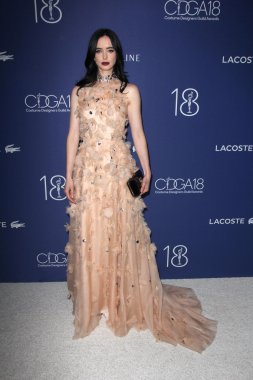 Oyuncu Krysten Ritter