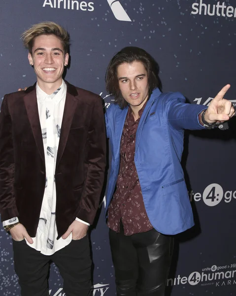 Sam Wilkinson, Kenny Holland — Photo