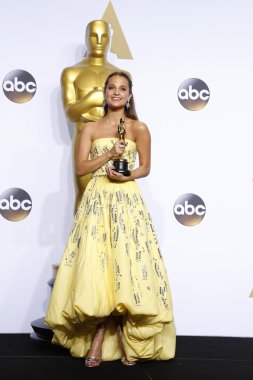 aktris Alicia Vikander