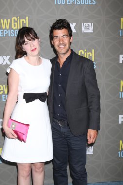 Zooey Deschanel, Jacob Pechenik