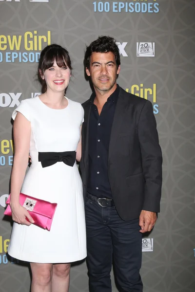 Zooey Deschanel, Jacob Pechenik — Stockfoto