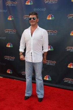 yapımcı Simon Cowell