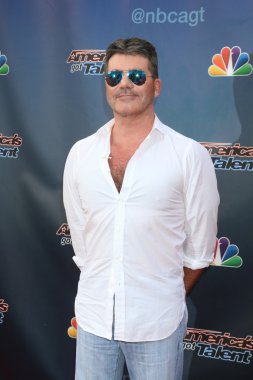 yapımcı Simon Cowell