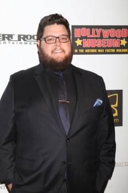 aktör Charley Koontz