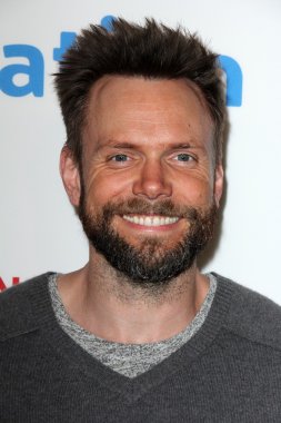 aktör Joel Mchale