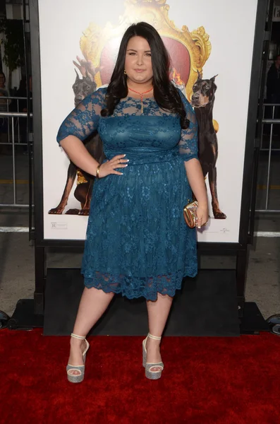 sinema oyuncusu Isabella Amara