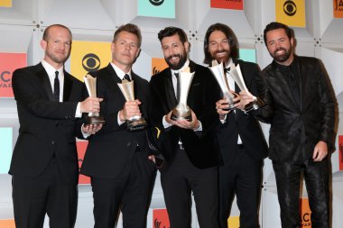 Whit Sellers, Trevor Rosen, Matthew Ramsey, Brad Tursi, Geoff çoğaldığını, eski hakimiyet