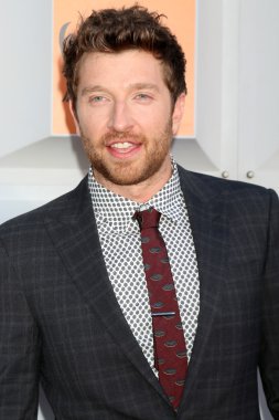şarkıcı Brett Eldredge