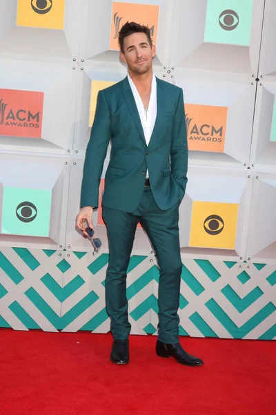 şarkıcı Jake Owen