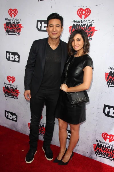 Énekes Mario Lopez, Courtney Mazza — Stock Fotó