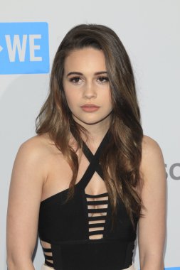 Şarkıcı Bea Miller