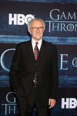 Aktör Jonathan Pryce