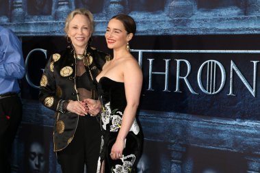 Evet Dunaway, Emilia Clarke 