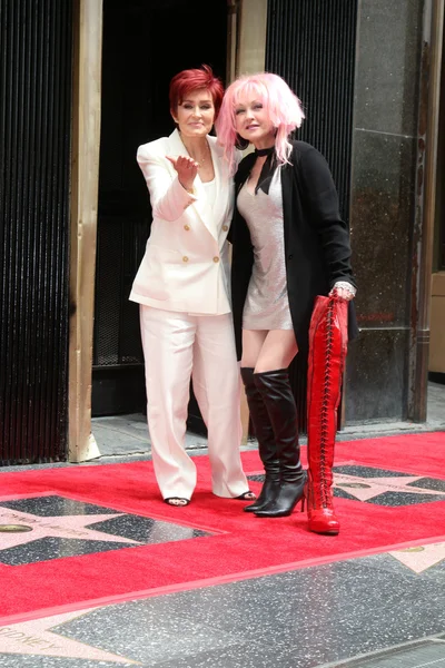 Sharon Osbourne, Cyndi Lauper — Zdjęcie stockowe