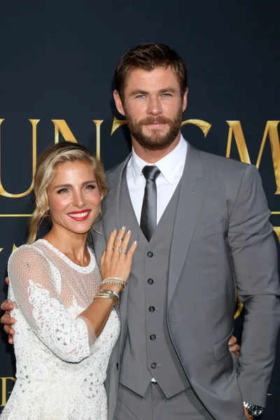 Elsa Pataky, Chris Hemsworth — Foto Stock