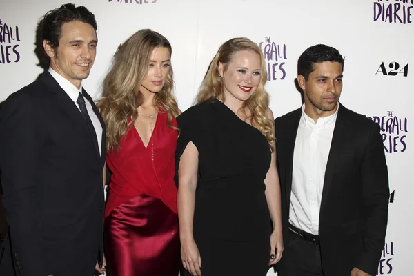 James Franco, Amber escucha, Pamela Romanowsky, Wilmer Valderrama — Foto de Stock