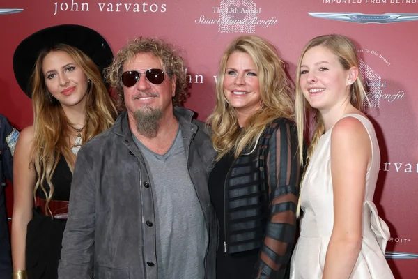 Sammy's daughter-in-law, Sammy's son, Kari Karte-Hagar, Sammy Hagar, daughters — Stock Photo, Image