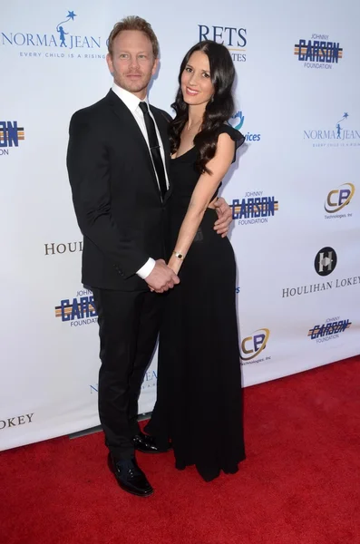 Ian Ziering, Erin Kristine Ludwig — Stockfoto