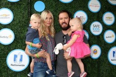 Dekker Edward Gosselaar, Catriona Mcginn, Mark-Paul Gosselaar, Lachlyn umut Gosselaar 