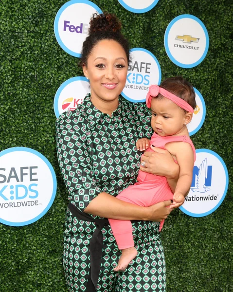 Tamera Mowry, Ariah Talea Housley — Stockfoto