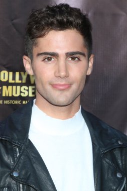 aktör Max Ehrich