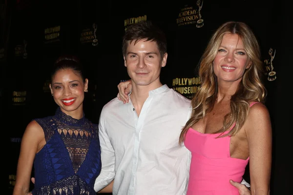 Brytni Sarpy, Robert Palmer Watkins, Michelle Stafford — Zdjęcie stockowe