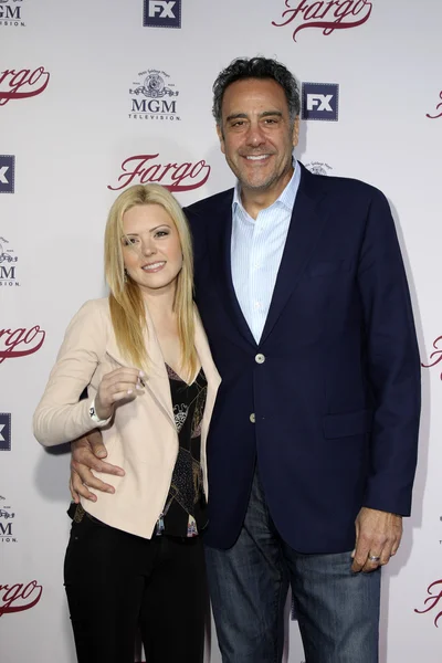 Isabella Quella, Brad Garrett — Photo