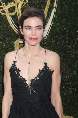 oyuncu Amelia Heinle