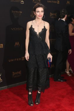 oyuncu Amelia Heinle