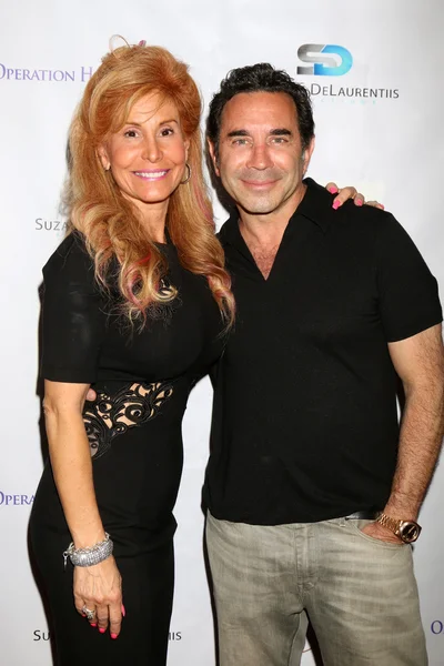 Suzanne DeLaurentiis, Dr. Kassif — Stockfoto