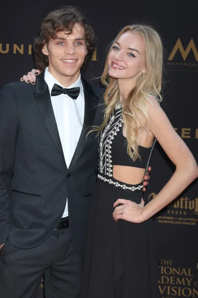 James Lastovic, Olivia Keegan — Foto de Stock