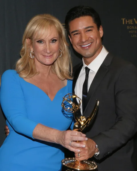 Lisa Gregorisch-Dempsey, Mario Lopez — Stockfoto