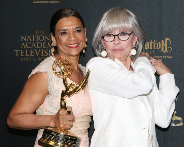 Sonia Manzano, Rita Moreno — Foto de Stock