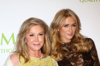 Kathy Hilton, Paris Hilton