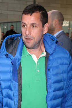 Aktör Adam Sandler