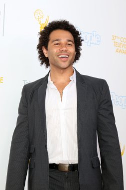aktör Corbin Bleu
