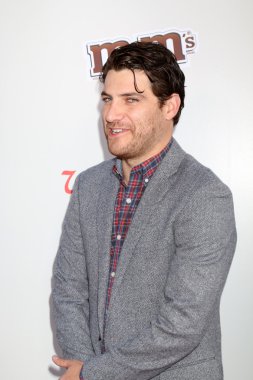 aktör Adam Pally