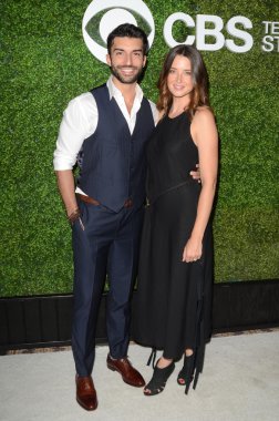 Justin Baldoni, Emily Foxler