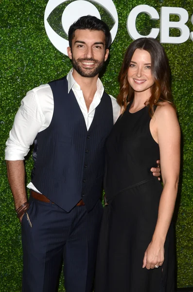 Justin Baldoni, Emily Foxler —  Fotos de Stock