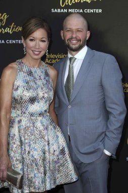 Lisa Joyner, Jon Cryer